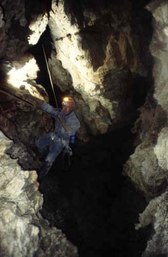 Discesa in grotta