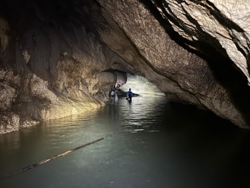 Sezioni maestose a Naponod Last Last Cave